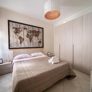 https://catanese-proverbs-house.catania-hotels.net
